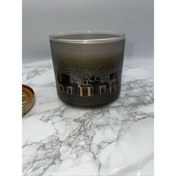 BATH & BODY WORKS Cookies With Santa LUMINARY 3-Wick Candle 45 Hour-NEW! - Picture 3 of 4